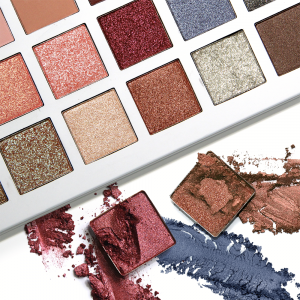 Glow-up Matrix eyeshadow palette